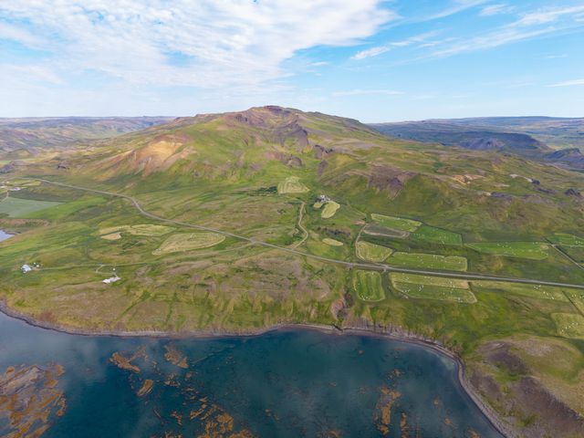 Geiradalur og fallegar fjallshlíðar við Reykhóla